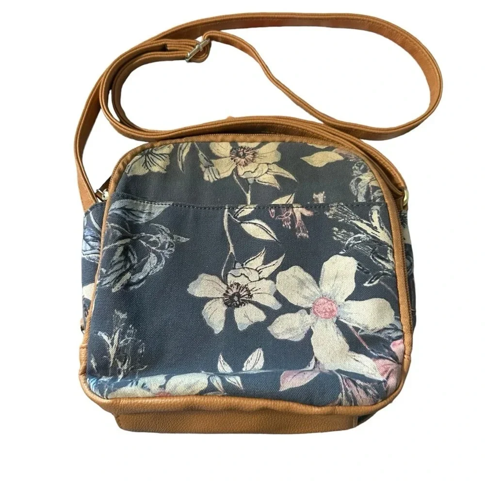 Jaclyn Smith women's floral crossbody with lots of pockets